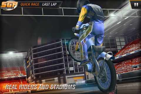 Speedway GP 2011游戏截图-2